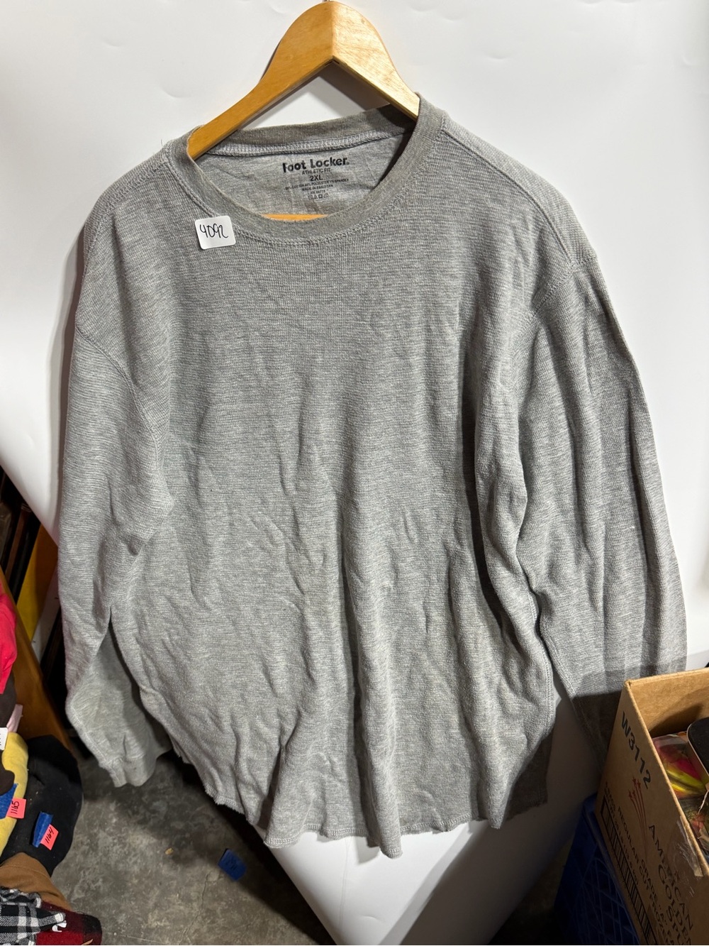 #4092-Foot Locker Men's Long Sleeve Crewneck Sweatshirt - Gray